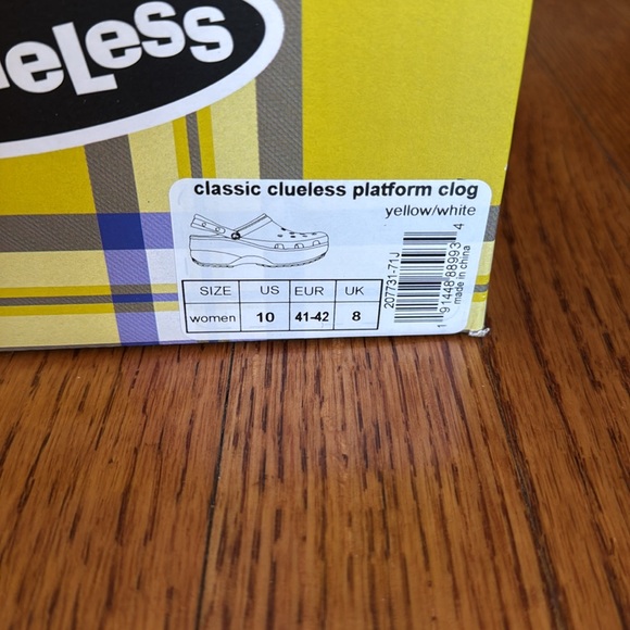 Clueless Cher crocs with extra jibbitz womens 10 worn once - Picture 5 of 6